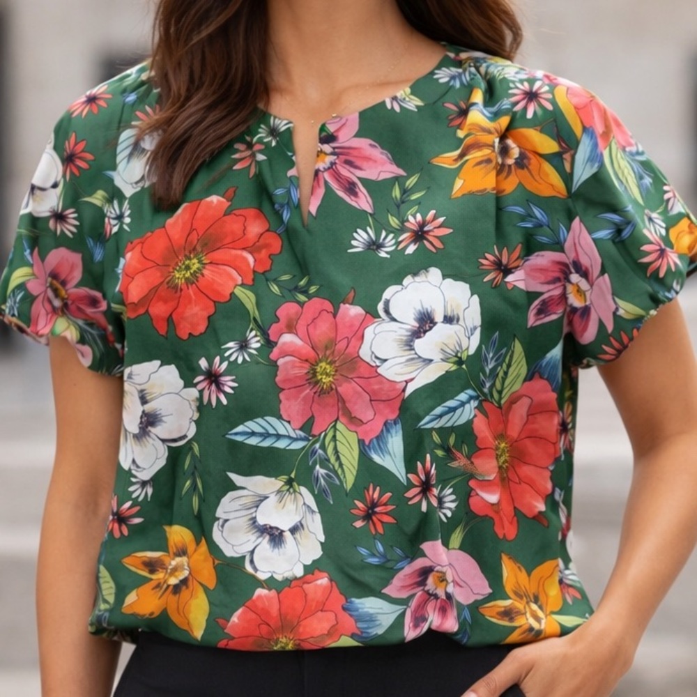DR2 Green Floral Split-Neck Blouse